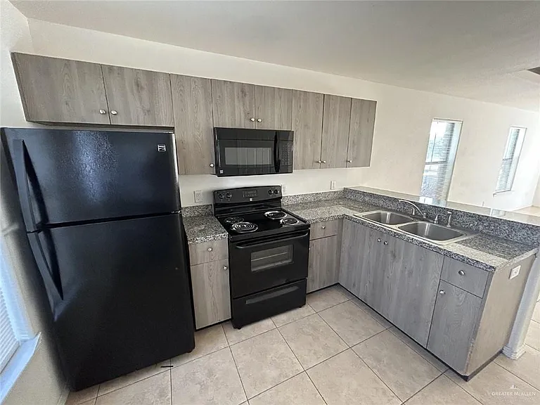 2913 Linda Vista St #C — Photo 5