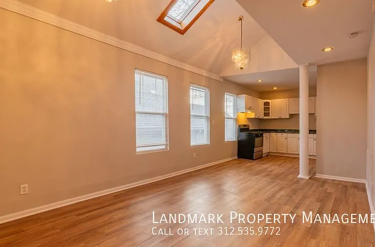 1529 W Cortez St #2F — Photo 10