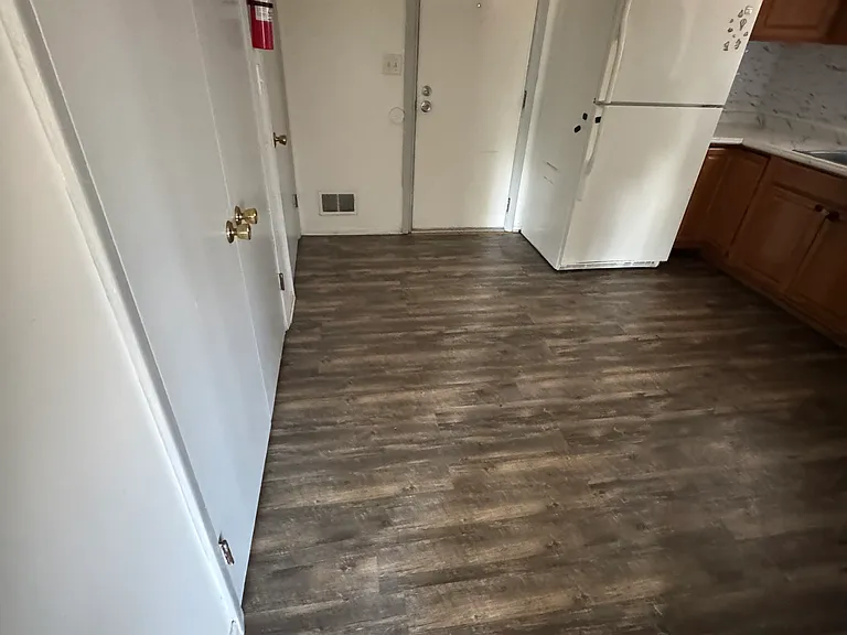 2314 Eastmoreland Ave #LH — Photo 10