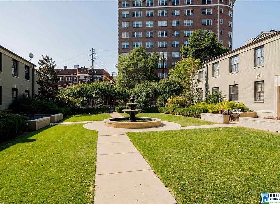 Courtyard / patios