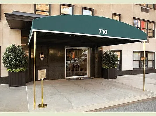 Sold by Stribling | media 3