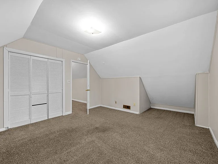 410 Appleton Dr — Photo 23