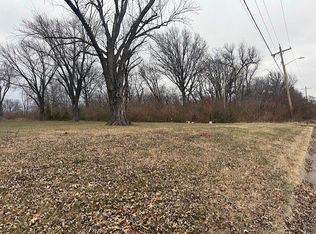 2450 SE 25th St, Topeka, KS 66605