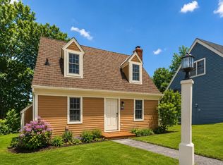 7 Settler Ln, Galena, IL 61036