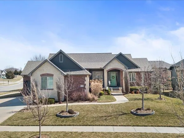 1910 N Wooddale St, Wichita, KS 67230