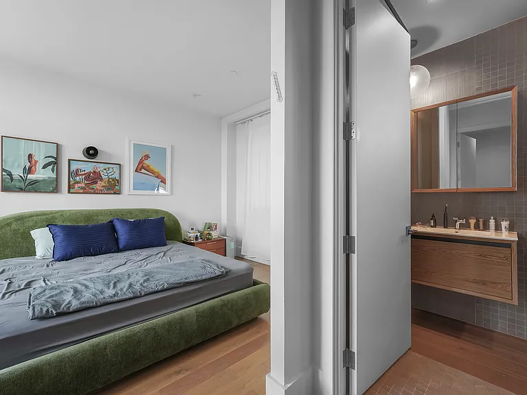 428 Van Brunt St #1 — Photo 40