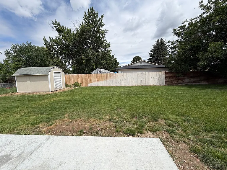 1326 W Carlton St — Photo 11