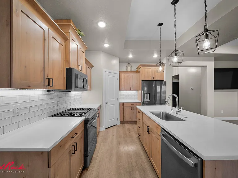 3761 N Native Dancer Dr — Photo 17