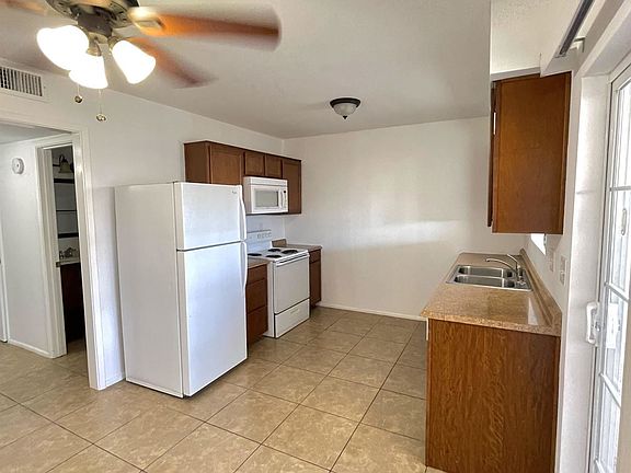 3rd image of 9473 N 111th Ave