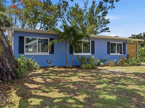 709 Padua Ct, Nokomis, FL 34275