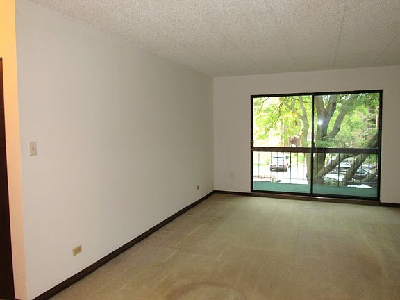 4th image of 7523 175th St APT 722