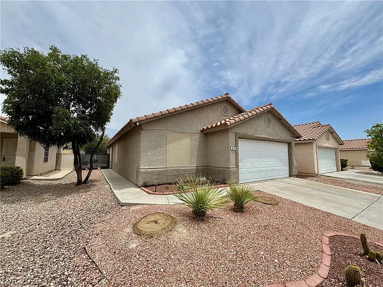 628 Carlos Julio Ave — Photo 3