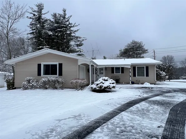 1 Londonderry Ln, Owego, NY 13827