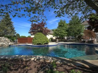 85 Fairmount Rd E, Califon, NJ 07830