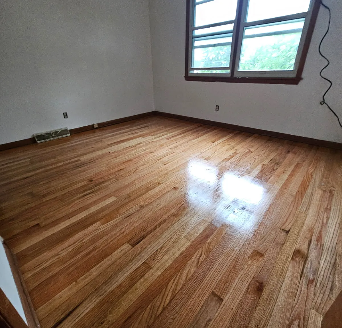 3 bed, 2340 sqft, $1,500 — Photo 4
