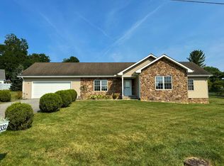 332 E Bailey Rd, Lewisburg, WV 24901
