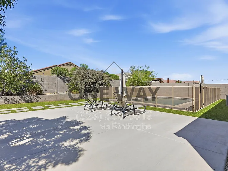 30558 W Clarendon Ave — Photo 38