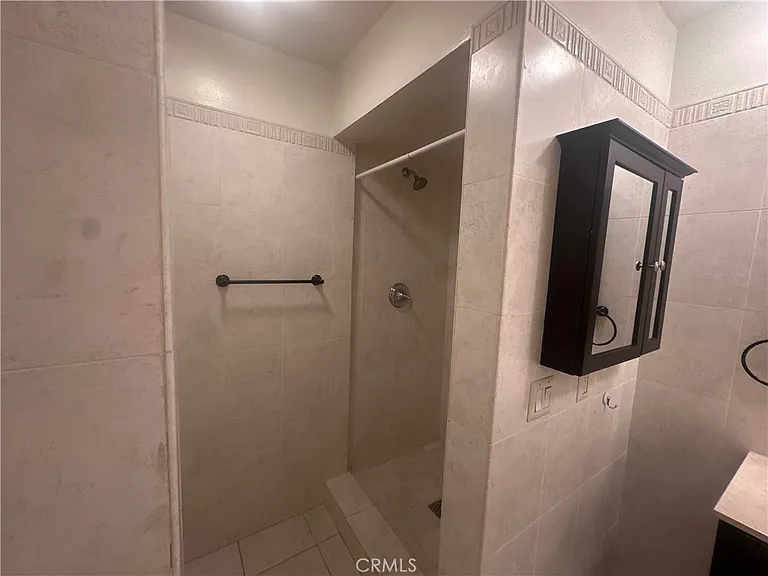 10240 Camarillo St — Photo 6