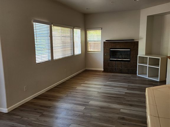 4th image of 39960 Millbrook Way Unit B