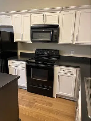 806 Cashmere Dr — Photo 6