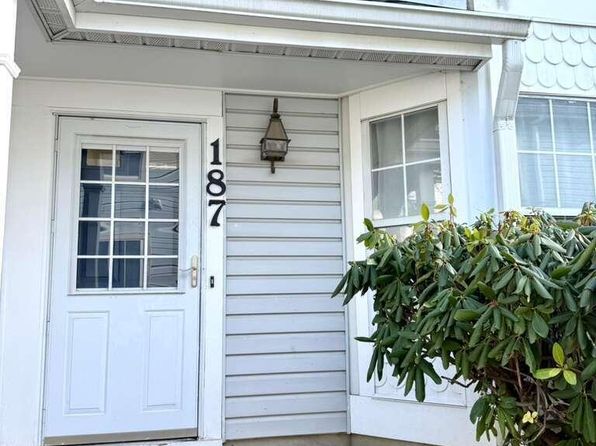 187 Tulip Lane, Freehold, NJ 07728