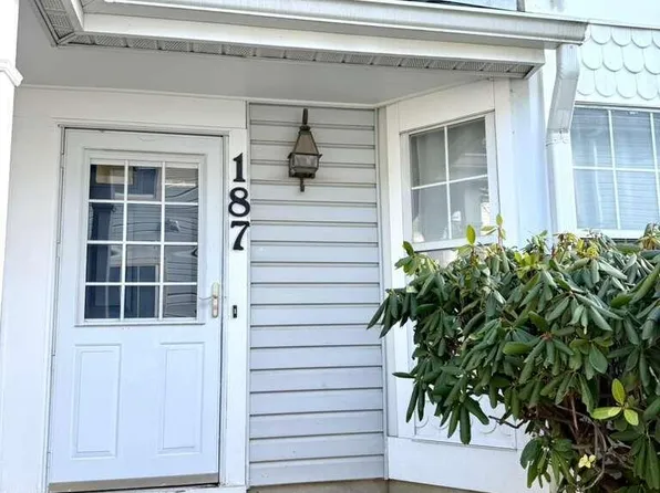 187 Tulip Lane, Freehold, NJ 07728