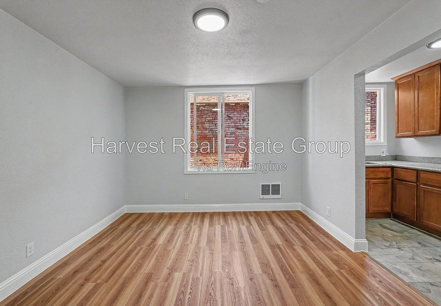 Peralta St — Photo 3