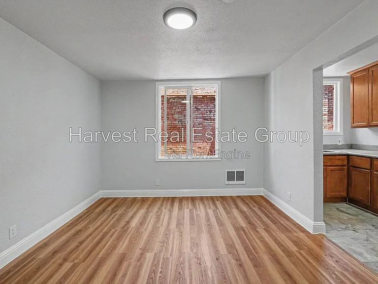 Peralta St — Photo 2