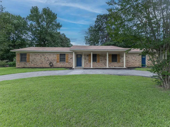 400 Dellbrook Dr, Longview, TX 75604