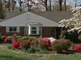 2213 Villa Dr, Greensboro, NC 27403