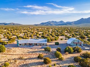 11 Wagon Trail Rd, Cerrillos, NM 87010