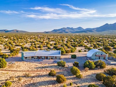11 Wagon Trail Rd, Cerrillos, NM, 87010