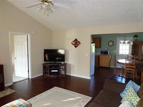 4th image of 2027 Gardendale Dr