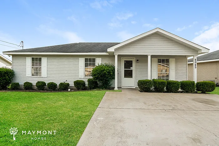 3 bed, 2.0 bath, 1100 sqft, $1,450 — Photo 1