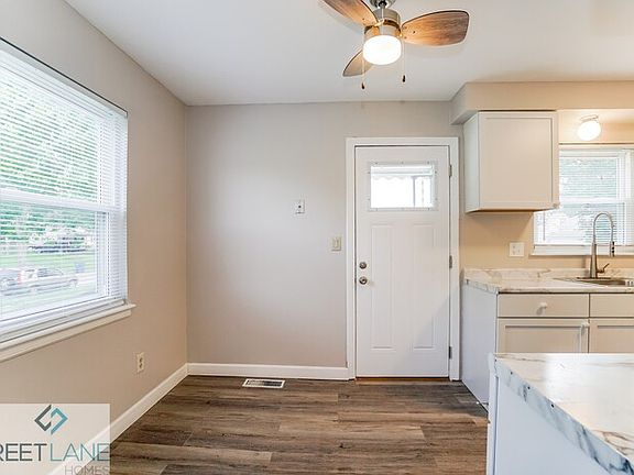 4th image of 3374 Medina Ave