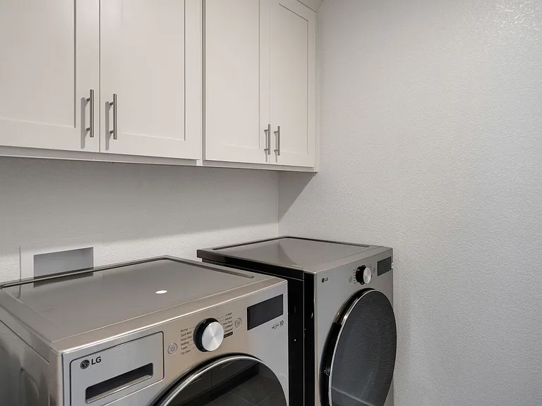 7650 Kobuk Valley Cir — Photo 28