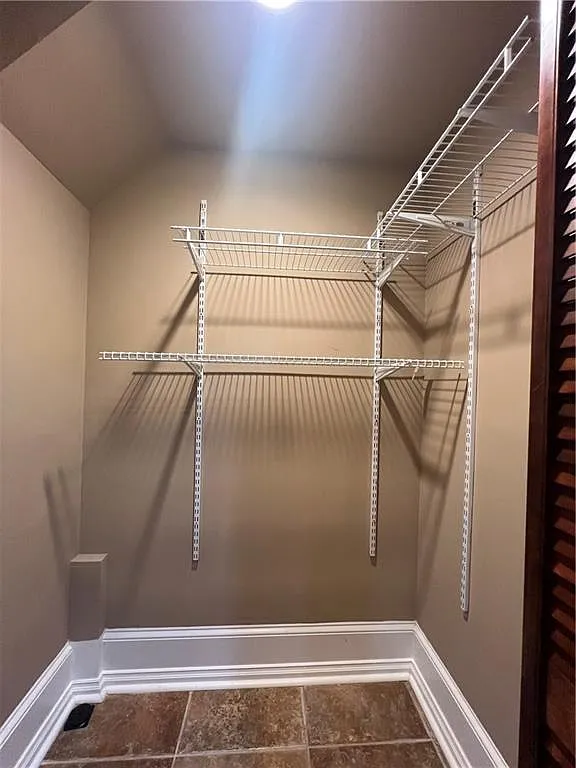 1 bed, 1.0 bath, 1028 sqft, $1,500 — Photo 3