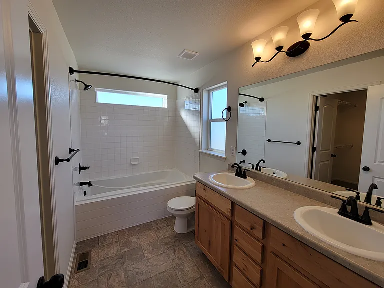 1823 Abundance Dr — Photo 11
