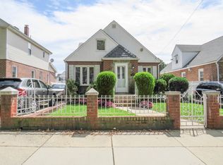 20942 33rd Rd, Bayside, NY 11361