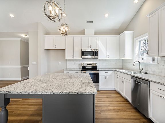 Images of the home are for illustrative purposes only and should never be relied upon