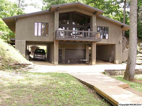 3rd image of 733 County Road 563