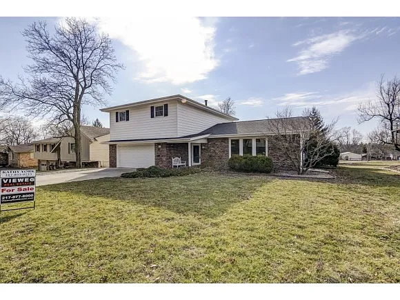 919 W Karen Dr photo 1