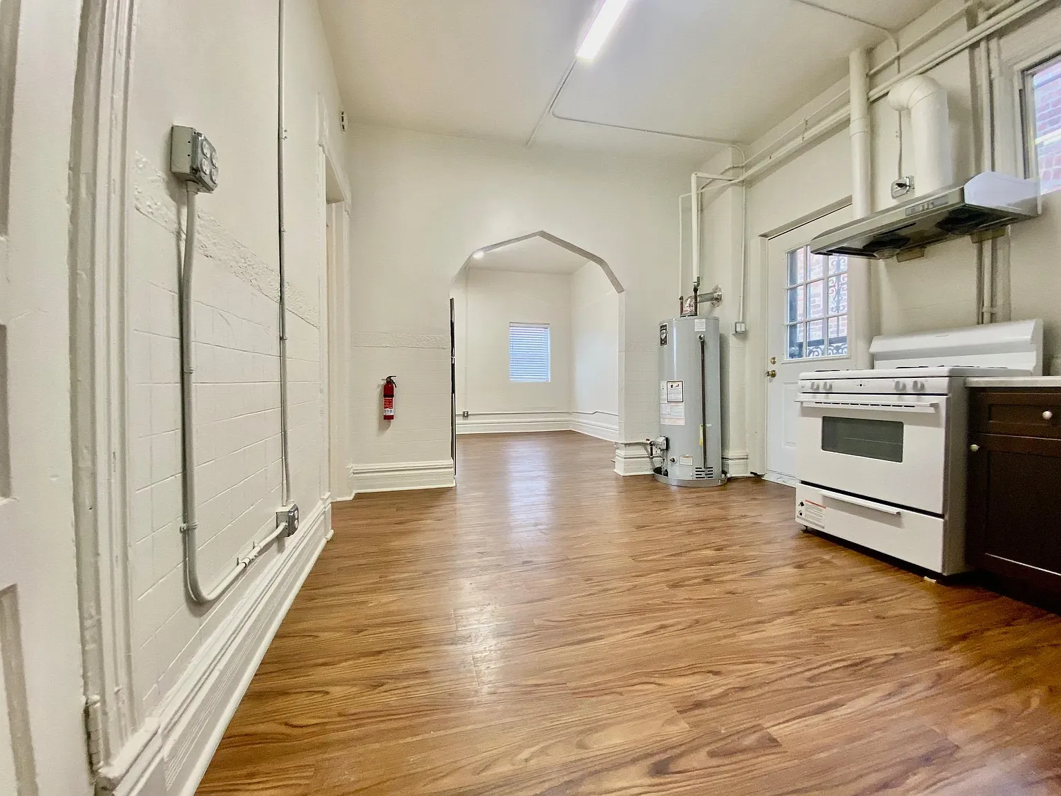 2 bed, 800 sqft, $1,090 — Photo 3