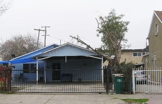 4th image of 1222 E Church St