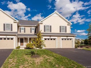 6274 Teasel St, Farmington, NY 14425