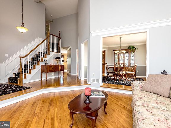 4th image of 14 Hillhaven Ct