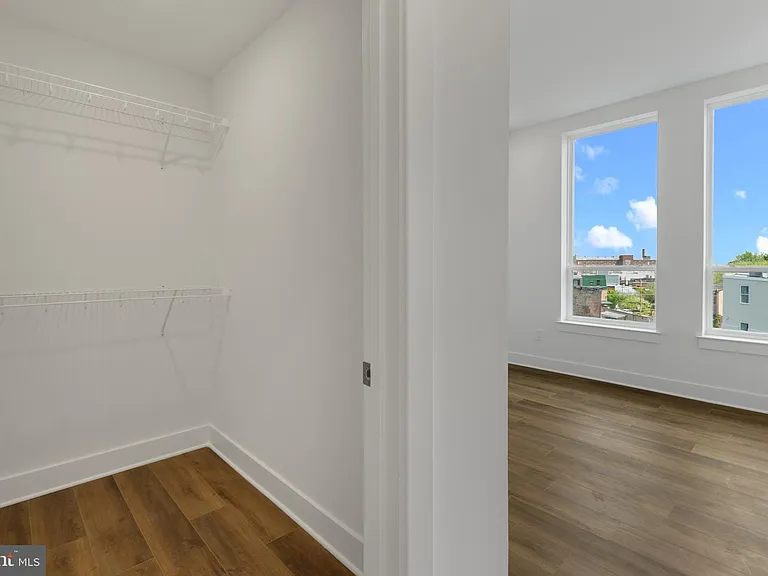 2214 N Front St #204 — Photo 16