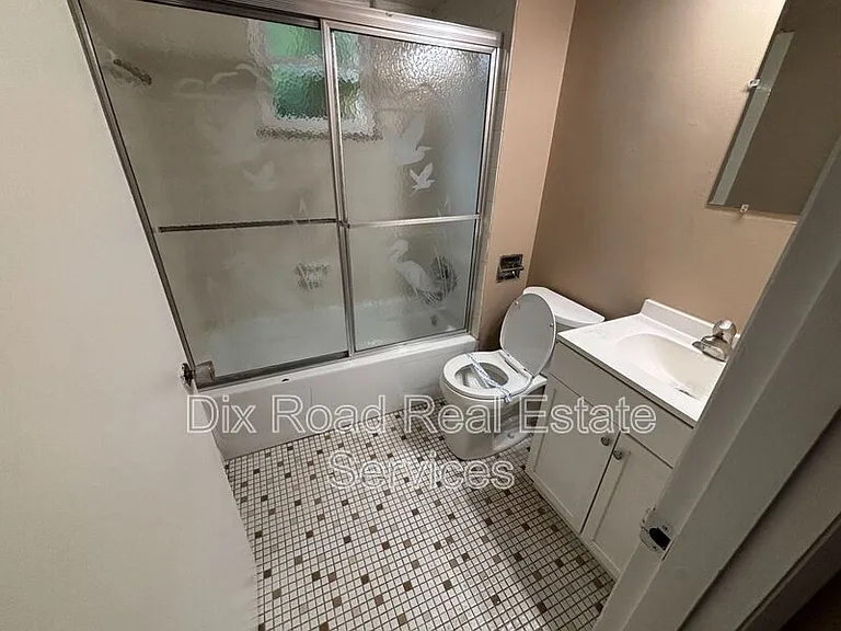 1581 Madison Ave — Photo 17