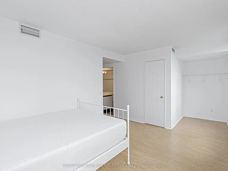 238 Doris Ave #2009 — Photo 24