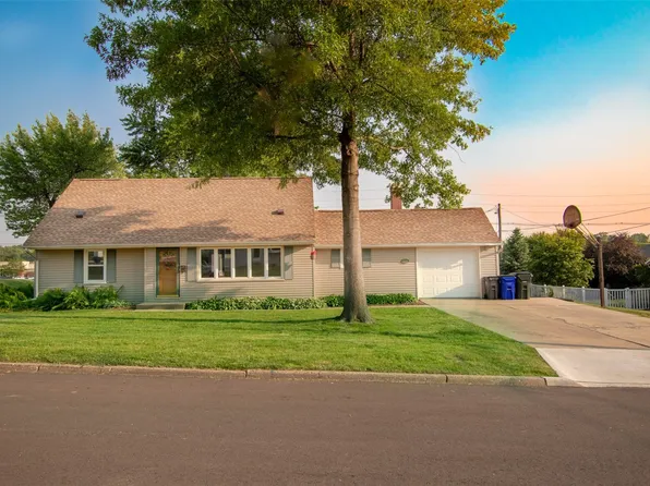 3849 Vine Ave SE, Cedar Rapids, IA 52403